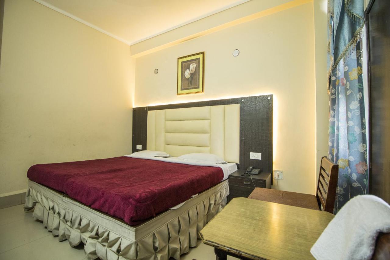 Wow Stayz2 Hotel Jahanvi Dale 하리드와르 외부 사진