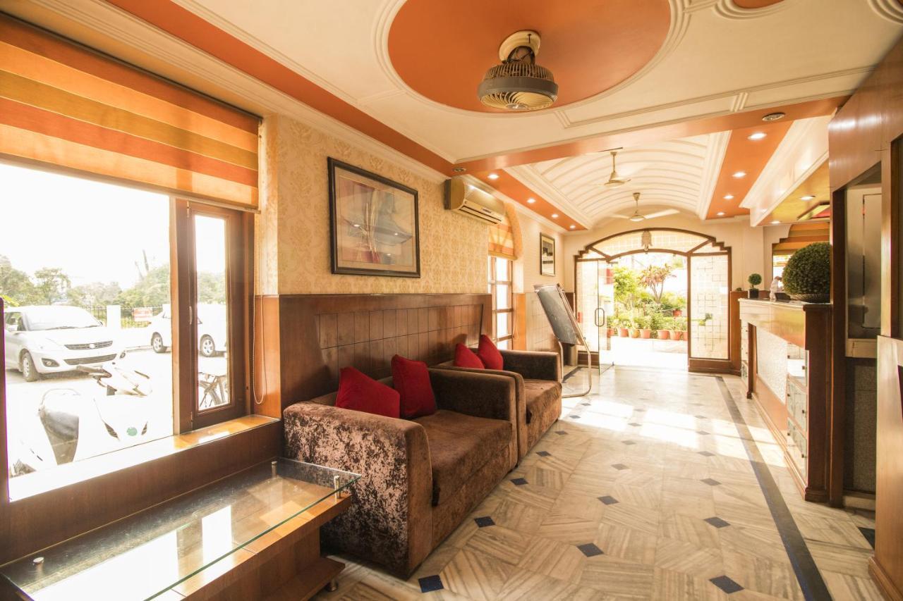 Wow Stayz2 Hotel Jahanvi Dale 하리드와르 외부 사진