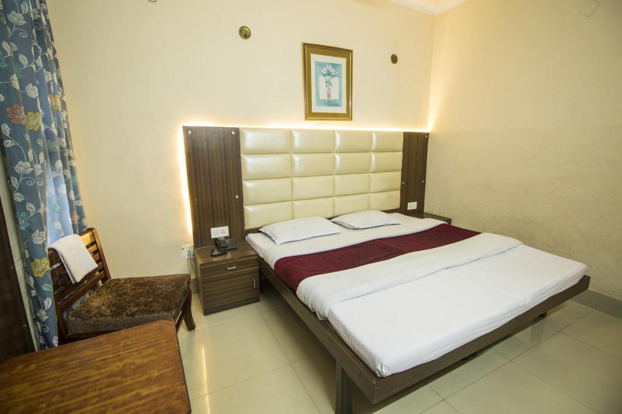 Wow Stayz2 Hotel Jahanvi Dale 하리드와르 외부 사진